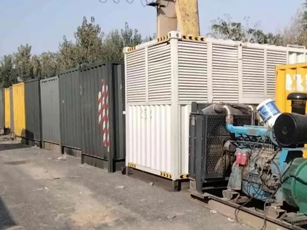 芷江200KW柴油发电机机组每小时油耗是多少?